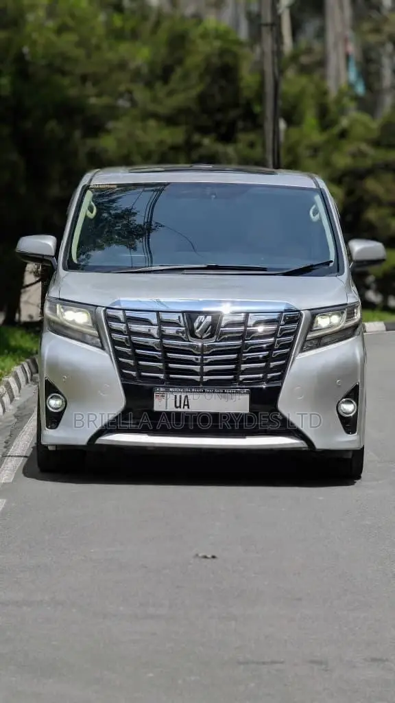 Toyota Alphard 2017 Silver