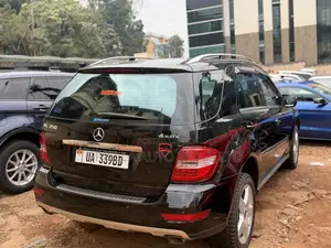 Mercedes-Benz M Class 2011 Black