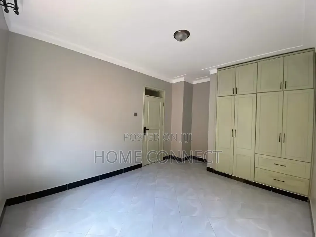 2bdrm Apartment in Muyenga, Central Division for rent