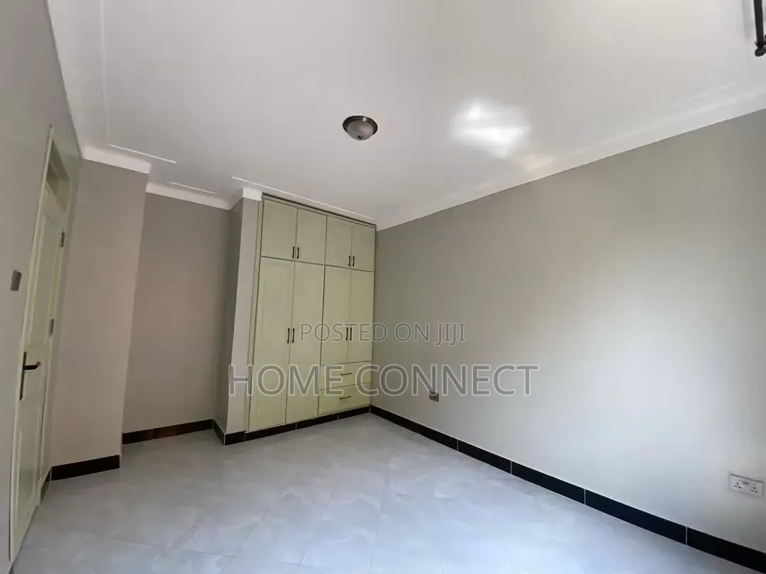 2bdrm Apartment in Muyenga, Central Division for rent