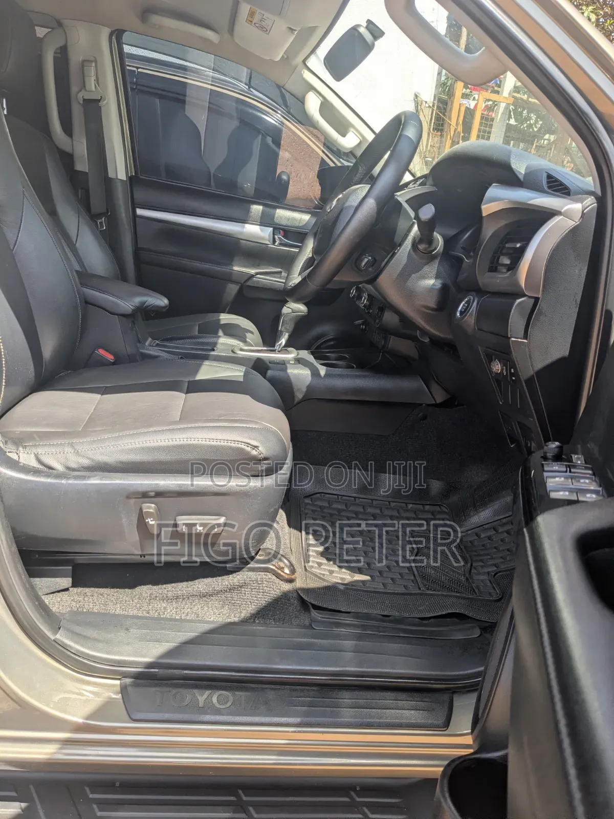 Toyota Hilux 2018 Gray