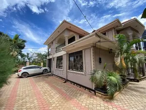 5bdrm Duplex in Mutungo Hill, Central Division for rent