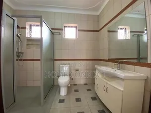 5bdrm Duplex in Mutungo Hill, Central Division for rent