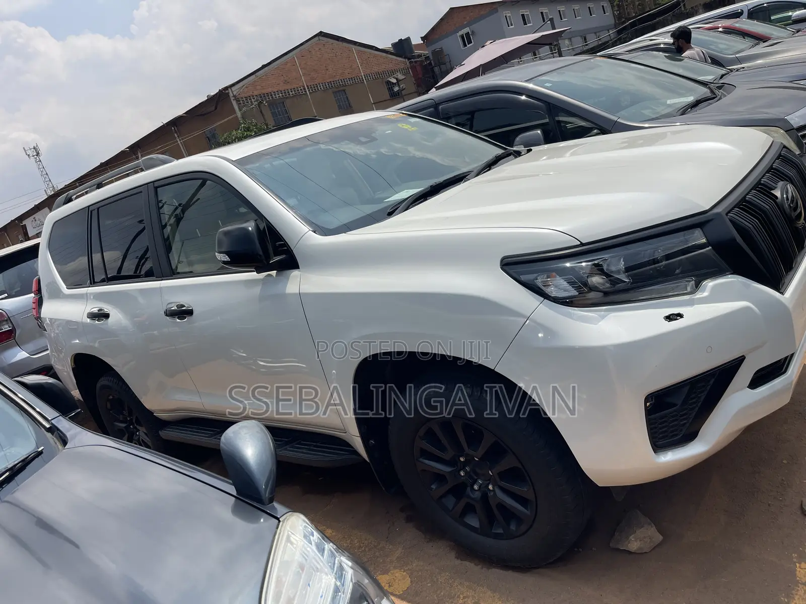 Toyota Land Cruiser Prado 2023 White