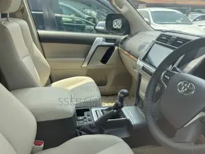Toyota Land Cruiser Prado 2023 White