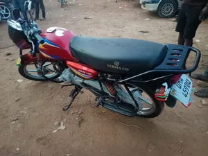 Bajaj CT 125X 2025 Red