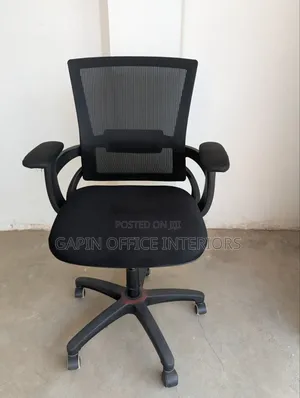 Office Chair With a Mesh Back and Adjustable Height Ready for Sale