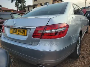 Mercedes-Benz E300 2011 Silver