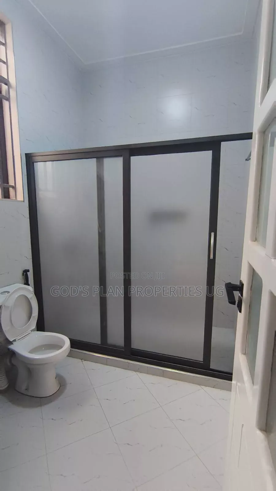 3bdrm Apartment in Mengo, Central Division for rent