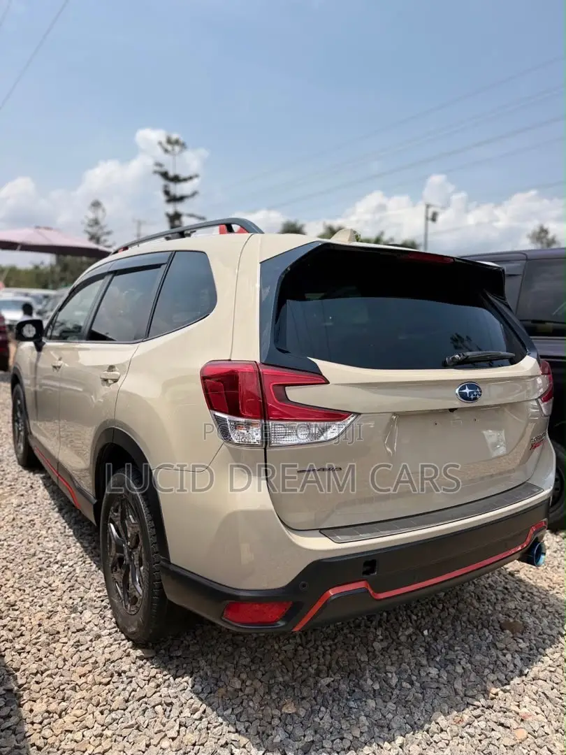 Subaru Forester Premium AWD 2020 Beige