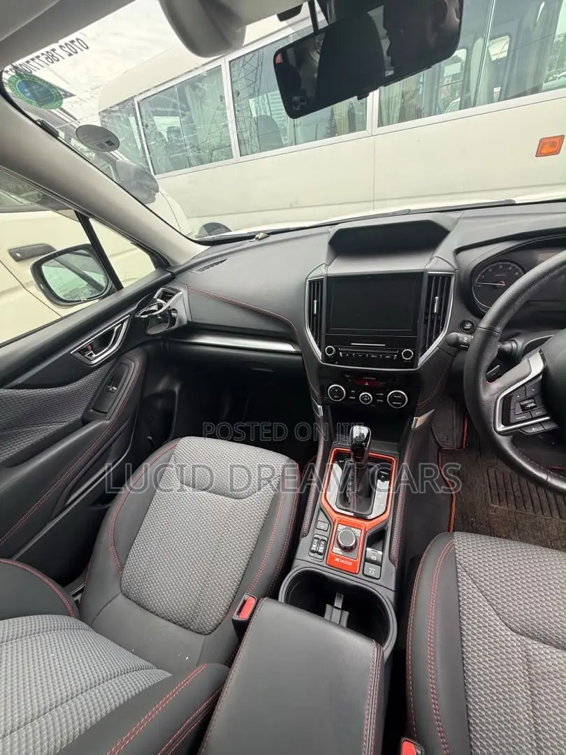 Subaru Forester Premium AWD 2020 Beige