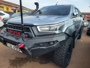 Toyota Hilux Revo Double Cab Deisel 2.8 AWD 2017 Silver