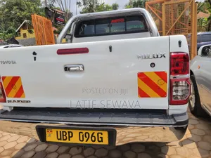 Toyota Hilux 3.0 D-4D Double Cab 2008 White
