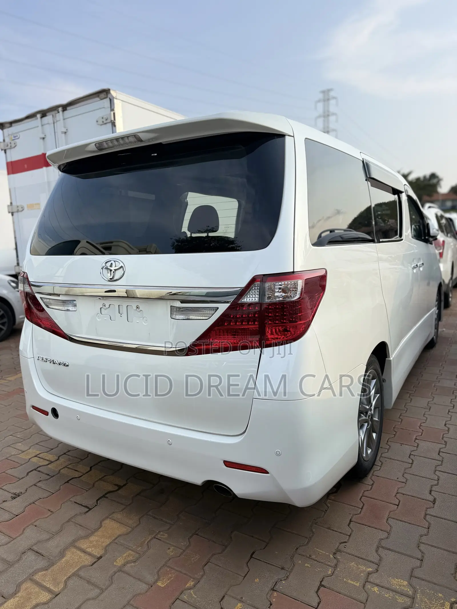 Toyota Alphard 2.4 Petrol AWD 2014 White