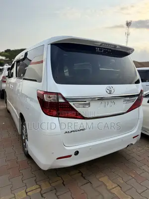 Toyota Alphard 2.4 Petrol AWD 2014 White