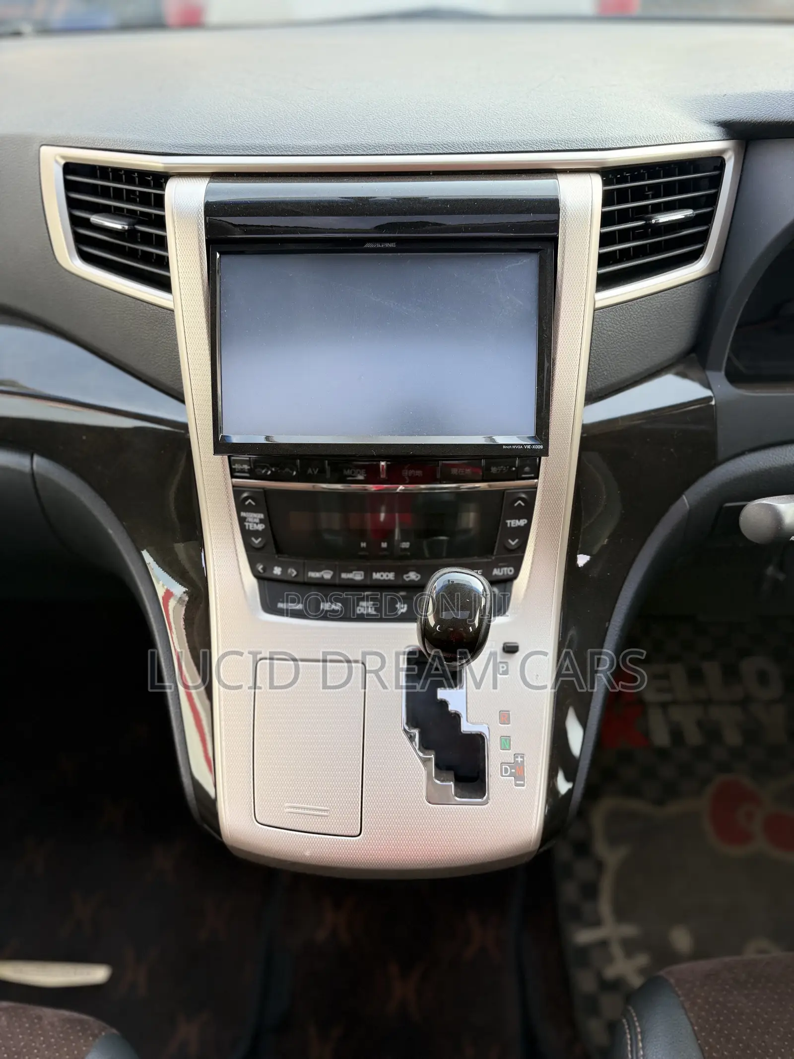 Toyota Alphard 2.4 Petrol AWD 2014 White