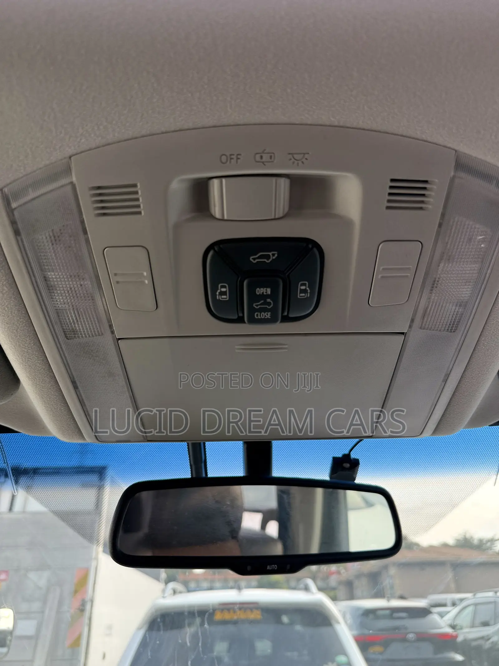 Toyota Alphard 2.4 Petrol AWD 2014 White