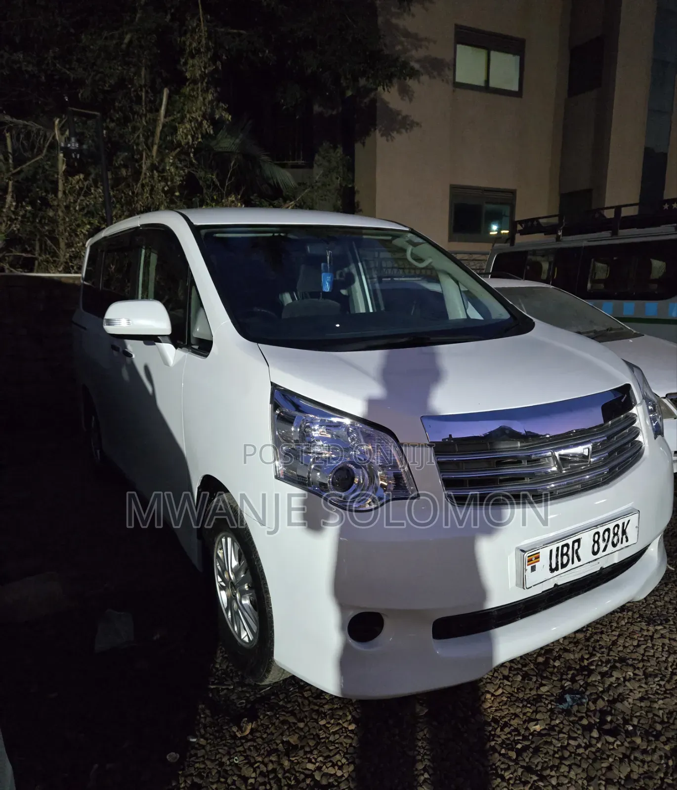 Toyota Noah 2012 White