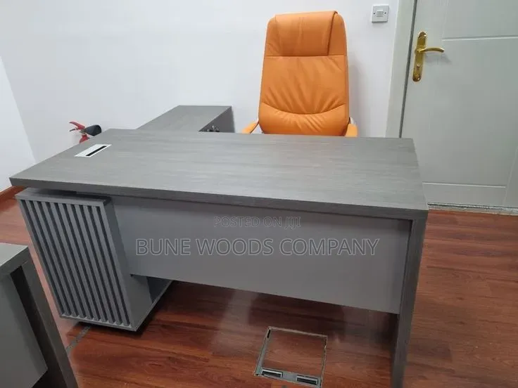 Ceo/Executive Office Desk