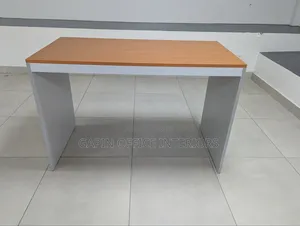 Office Desk// Table in a Very Good Condition Like New, 120çm by 60cm