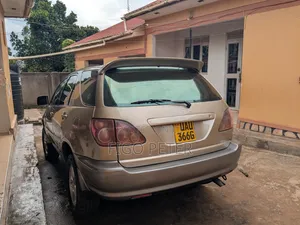 Toyota Harrier 2000 Silver