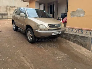 Toyota Harrier 2000 Silver