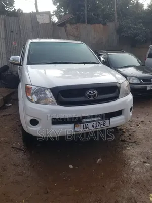 Toyota Hilux 2015 White