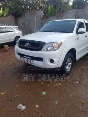 Toyota Hilux 2015 White