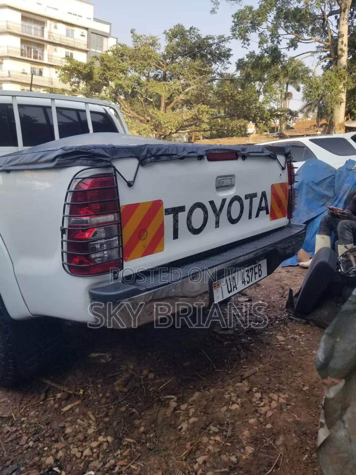 Toyota Hilux 2015 White