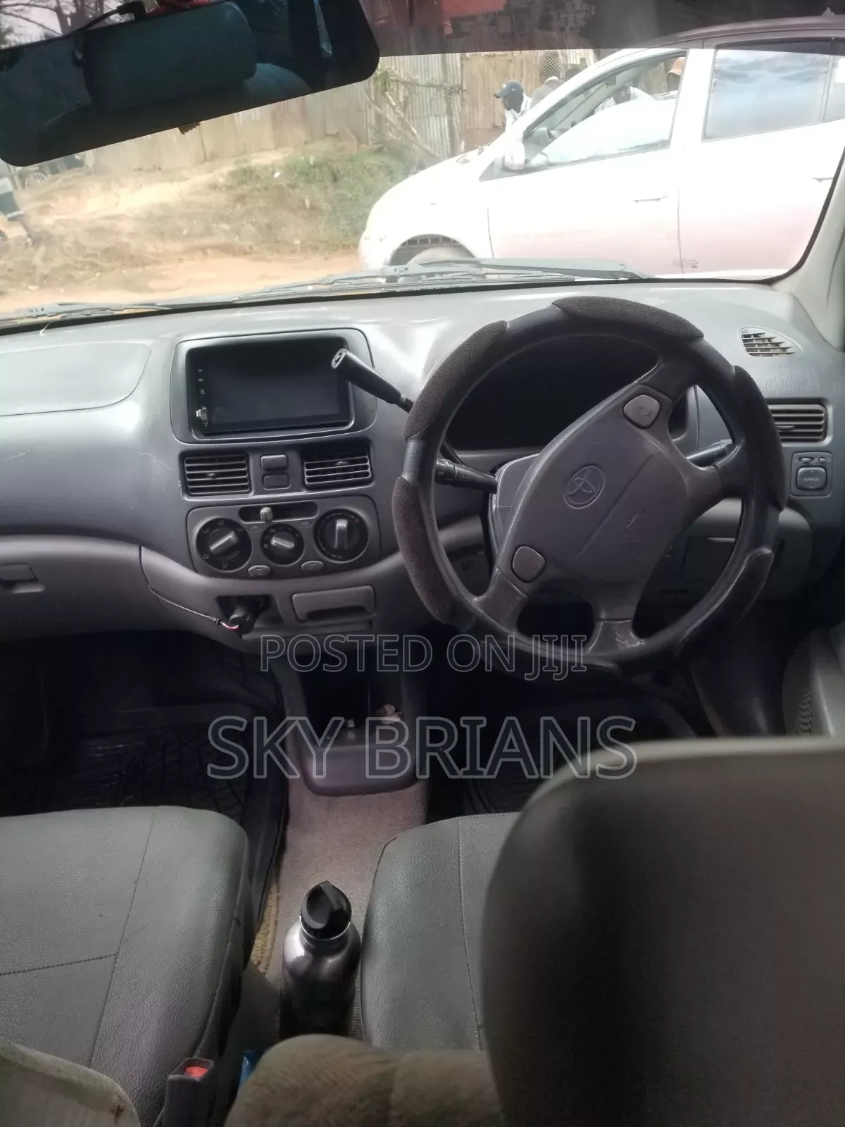 Toyota Raum 2000 White
