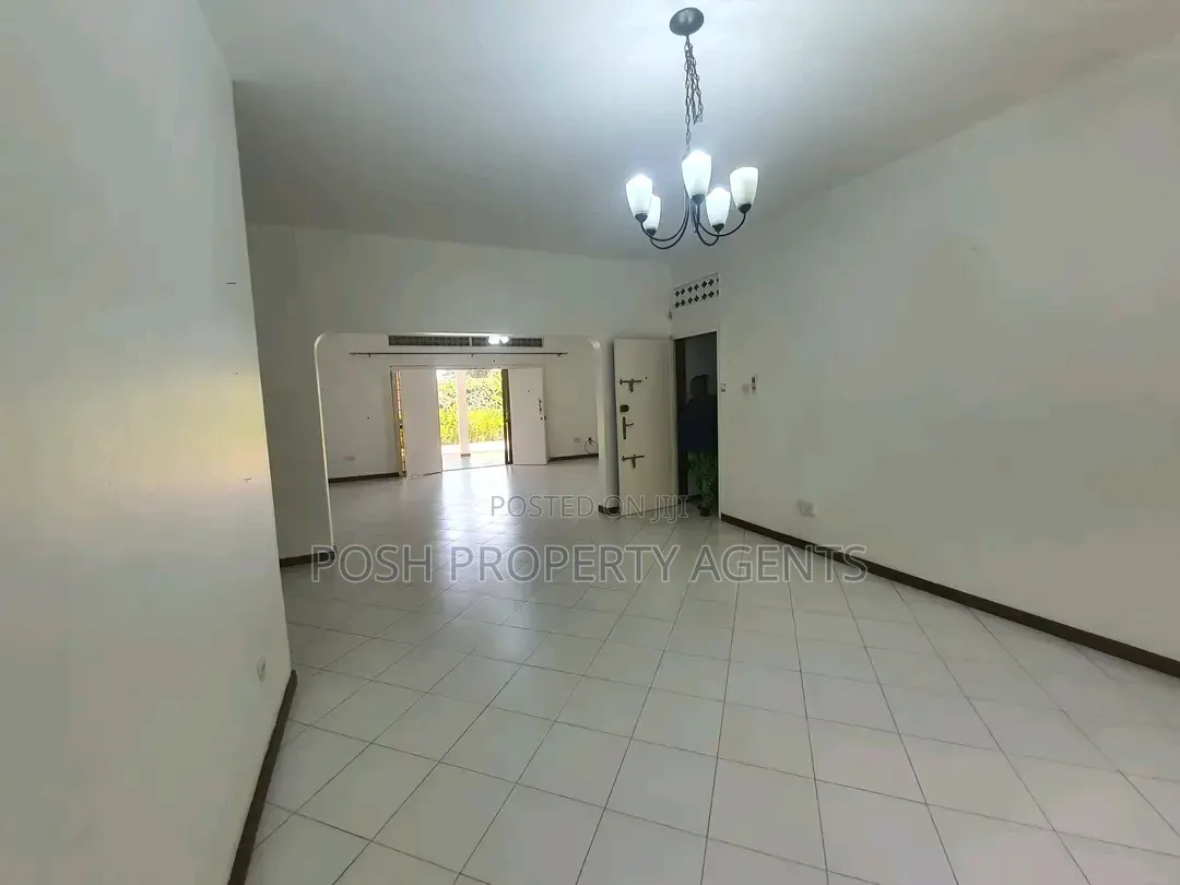 4bdrm Bungalow in Naguru, Central Division for rent