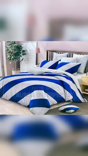 Duvet 5×6 (Blue-and-White Striped)