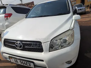 Toyota RAV4 2008 White