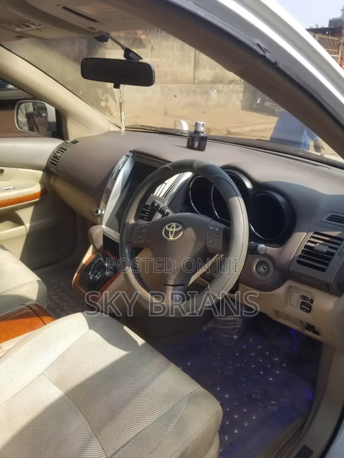 Toyota Harrier 2009 White