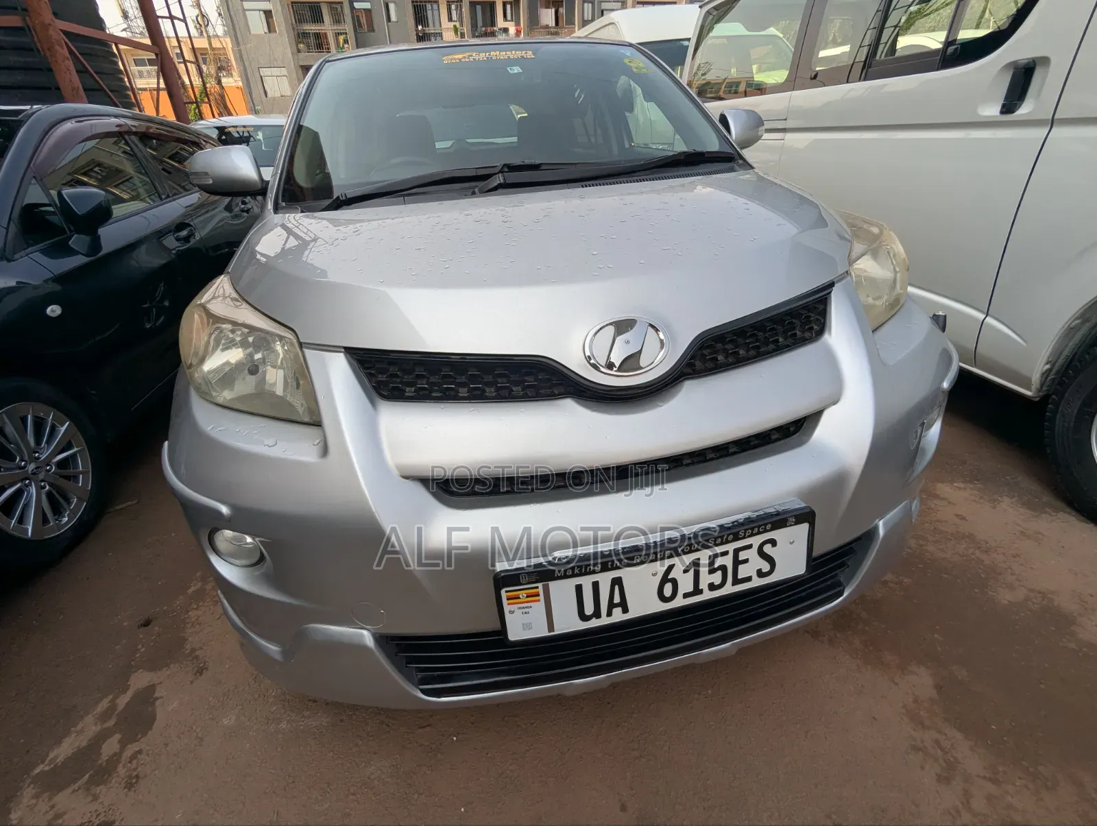 Toyota IST 2010 Silver