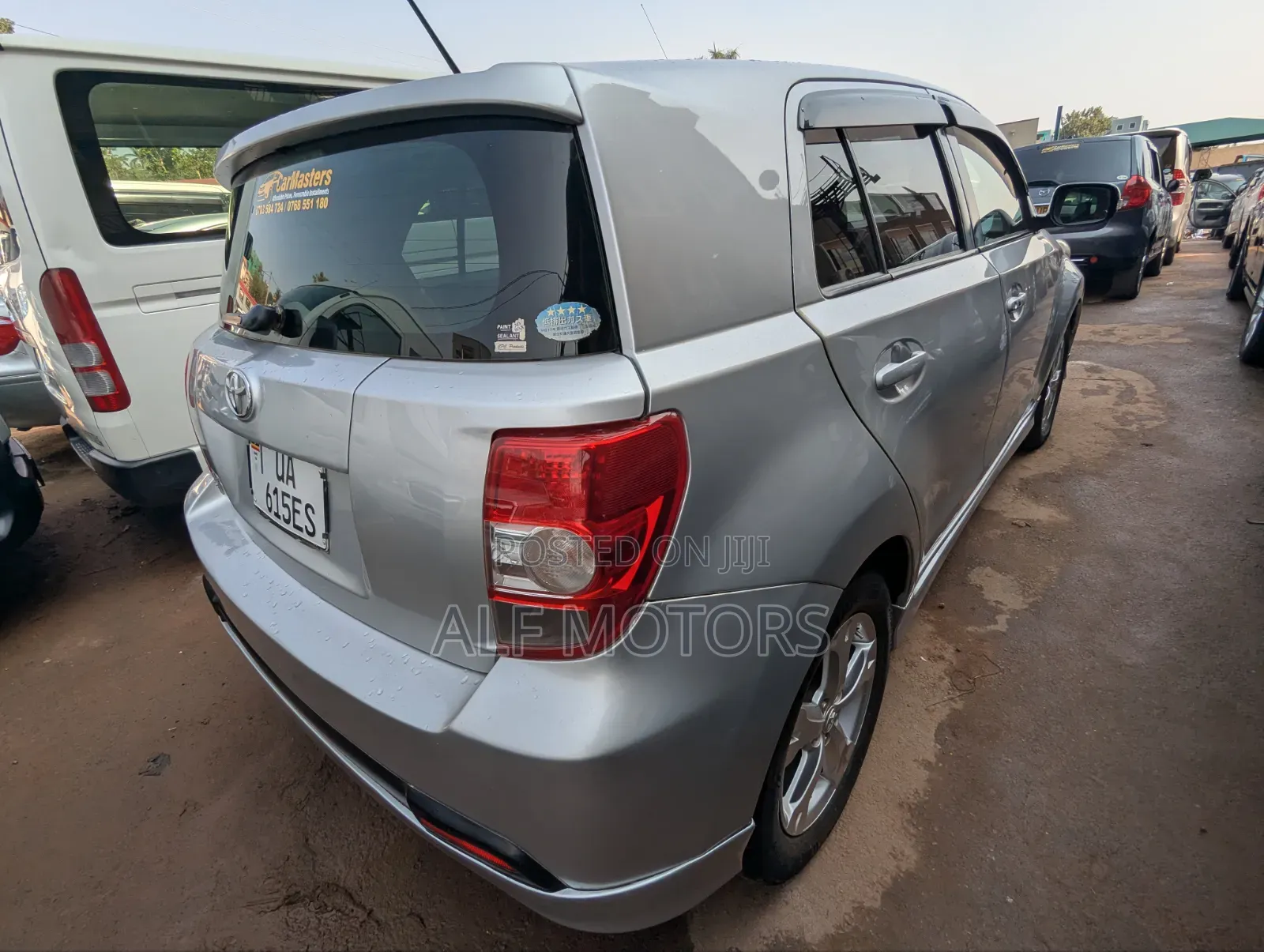 Toyota IST 2010 Silver
