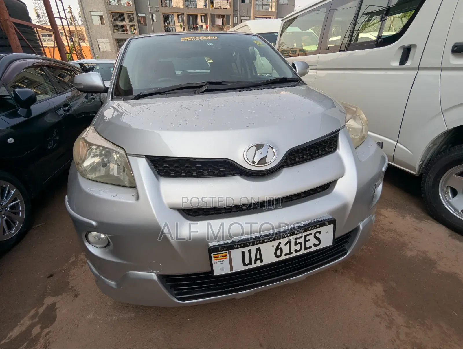Toyota IST 2010 Silver
