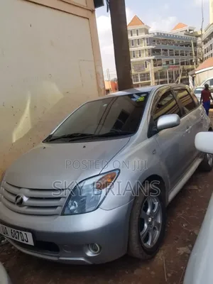 Toyota IST 2006 Silver