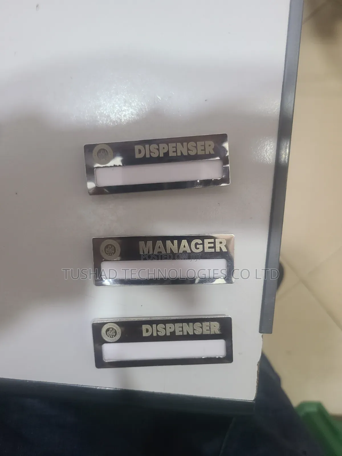 Metallic Engraved Name Tags, Customized Badge Tags