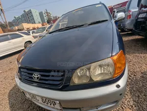 Toyota Ipsum 1998 Blue