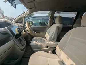 Toyota Noah 2008 Silver