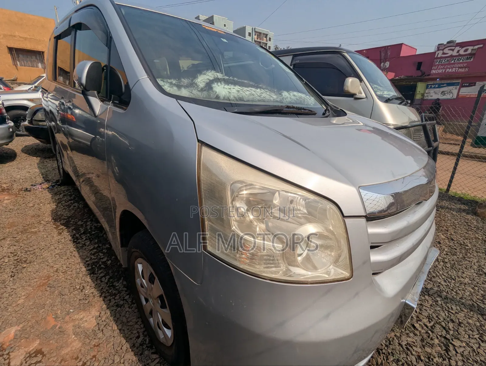 Toyota Noah 2008 Silver