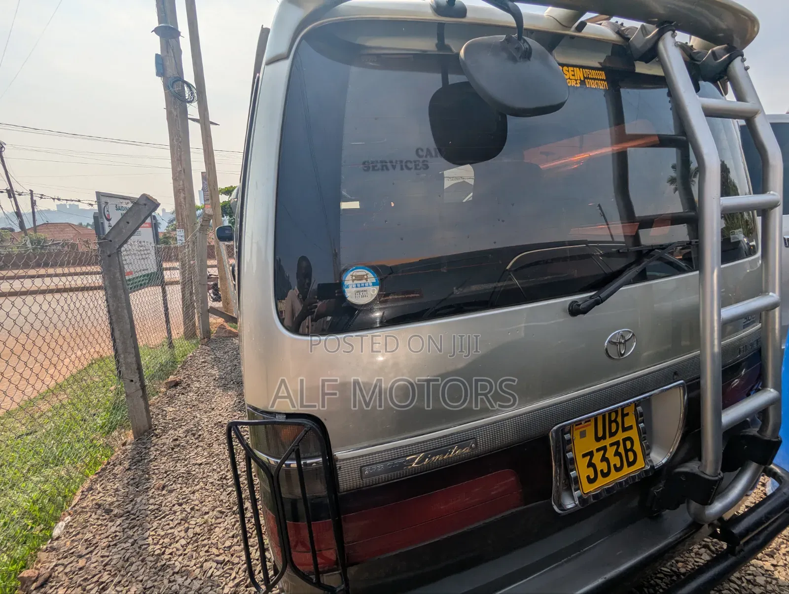 Toyota Hilux 2000 Silver
