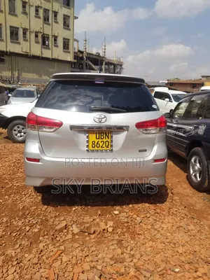 Toyota Wish 2010 Silver