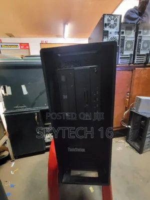 Desktop Computer Lenovo ThinkStation P700 20GB Intel Xeon HDD 1T