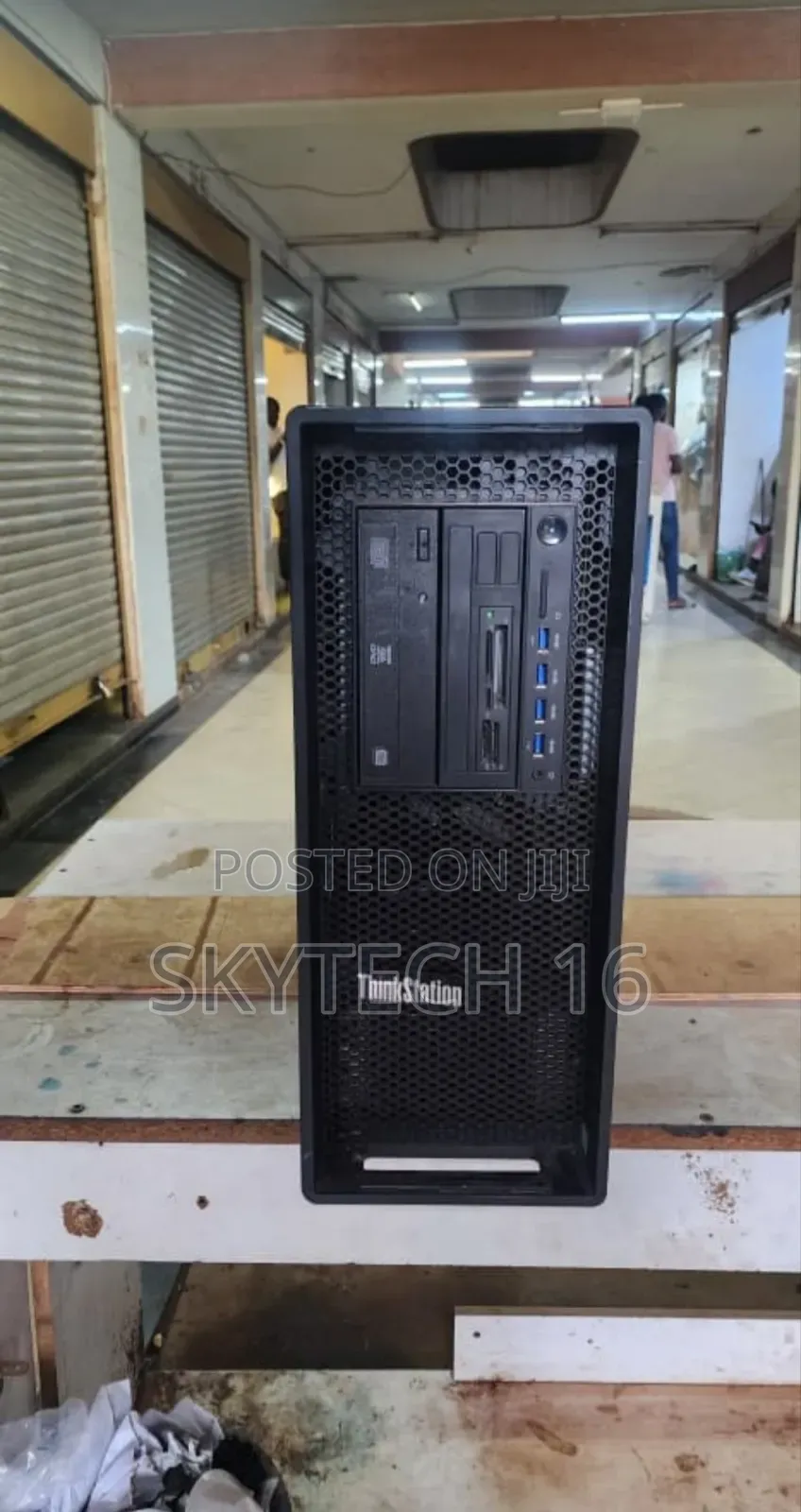 Desktop Computer Lenovo ThinkStation P700 20GB Intel Xeon HDD 1T