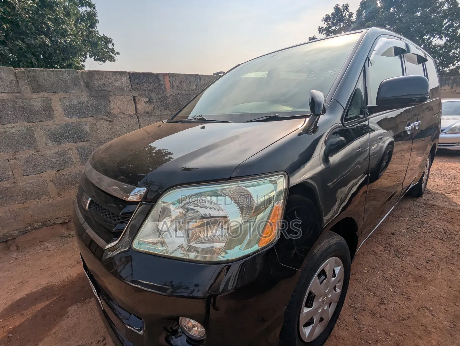 Toyota Noah 2005 Black
