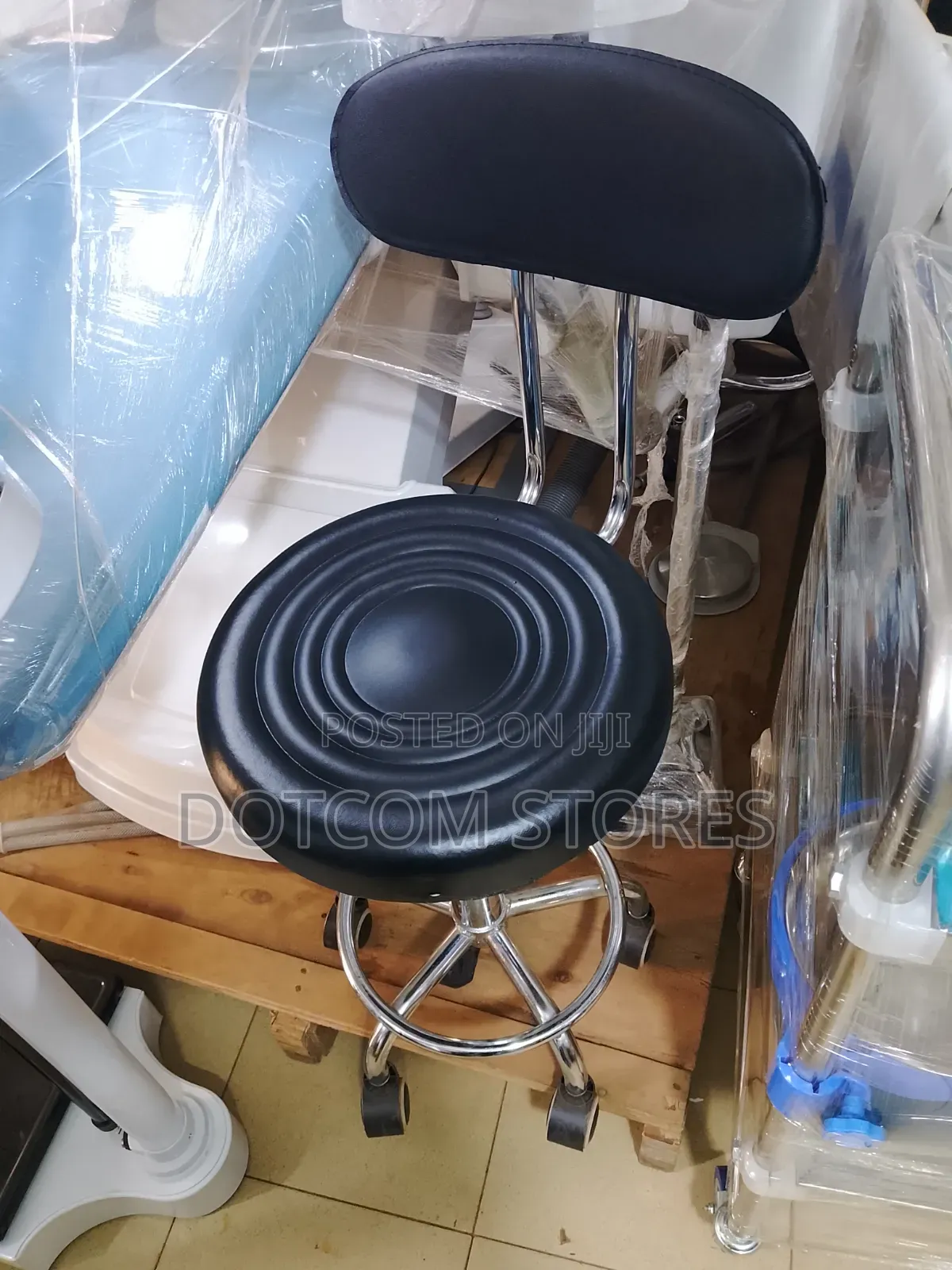 Laboratory Chair Height Adjustable Lab Stools With Back Rest