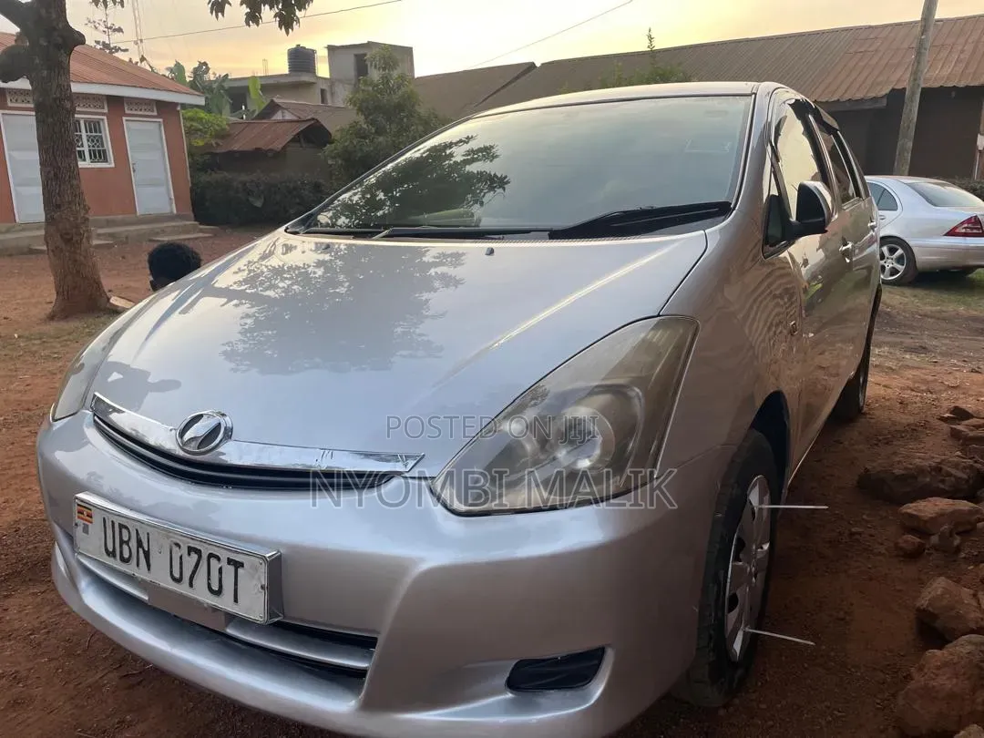 Toyota Wish 2006 Silver