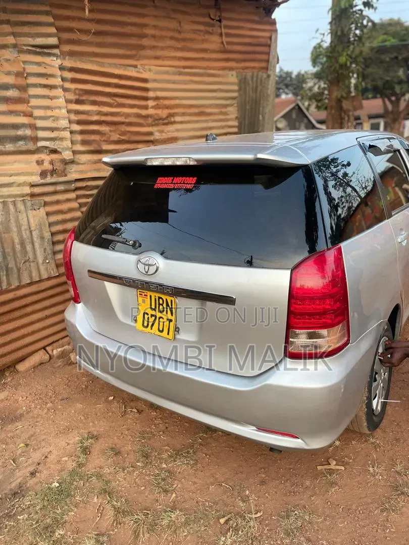 Toyota Wish 2006 Silver